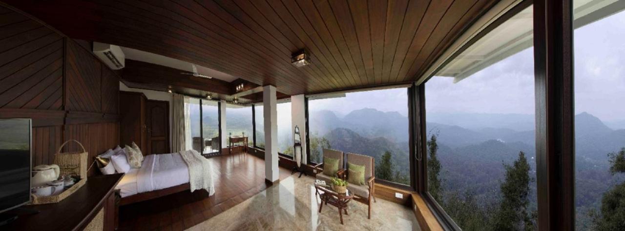Hills & Hues Hotel Kumily Exterior photo